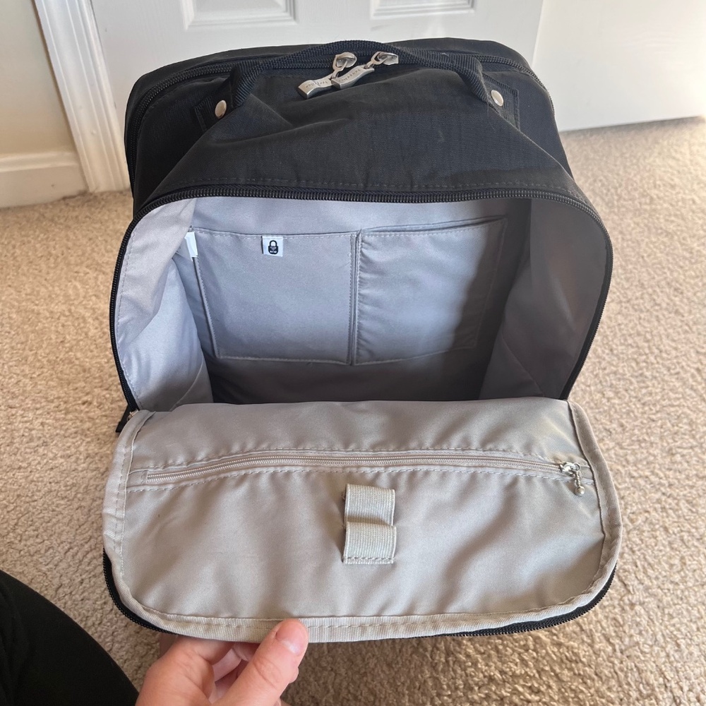Baggallini Black Lightweight Water-Repellent Everyday Laptop Backpack - Picture 7 of 8